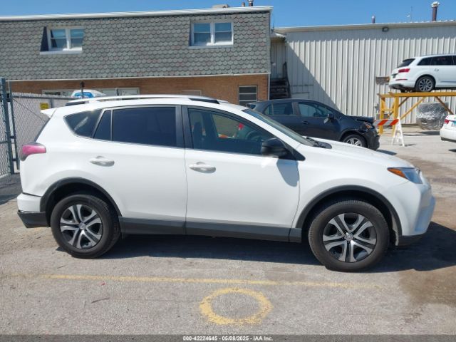 JTMBFREV1GJ084432 Toyota RAV4 LE