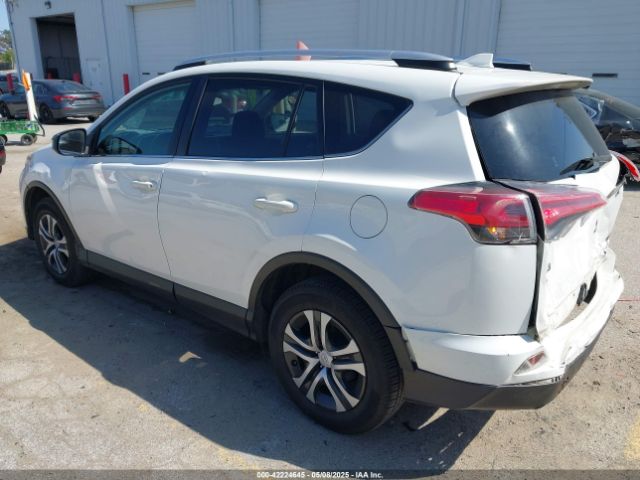 JTMBFREV1GJ084432 Toyota RAV4 LE