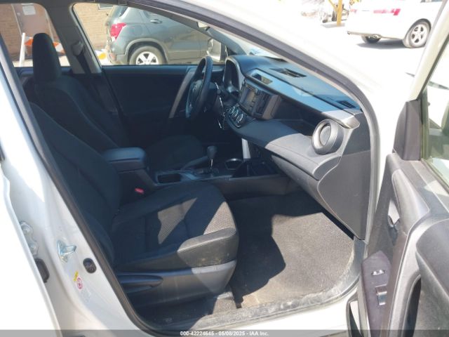 JTMBFREV1GJ084432 Toyota RAV4 LE