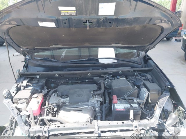2T3WFREV2JW418817 Toyota Rav4 Xle