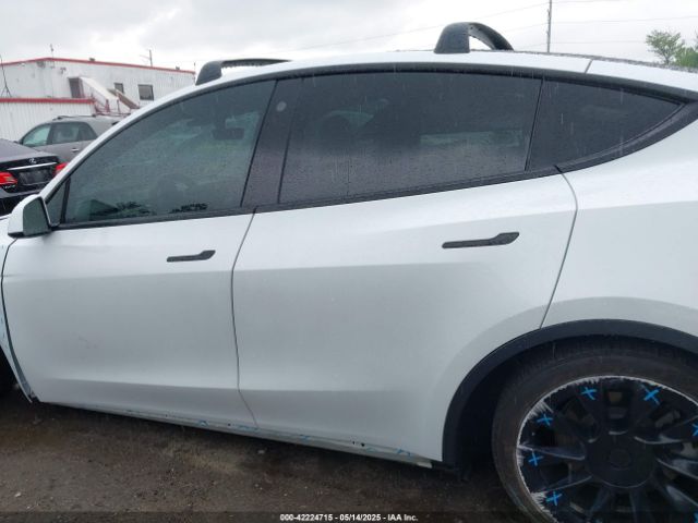 5YJYGDEE7MF108245 Tesla 2021