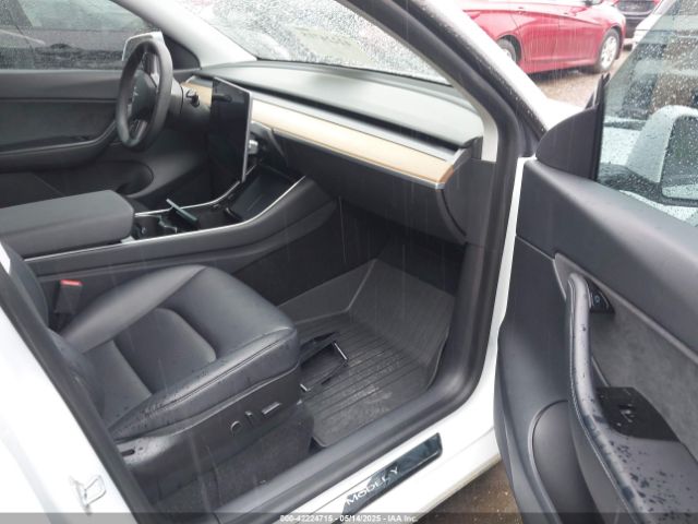 5YJYGDEE7MF108245 Tesla 2021