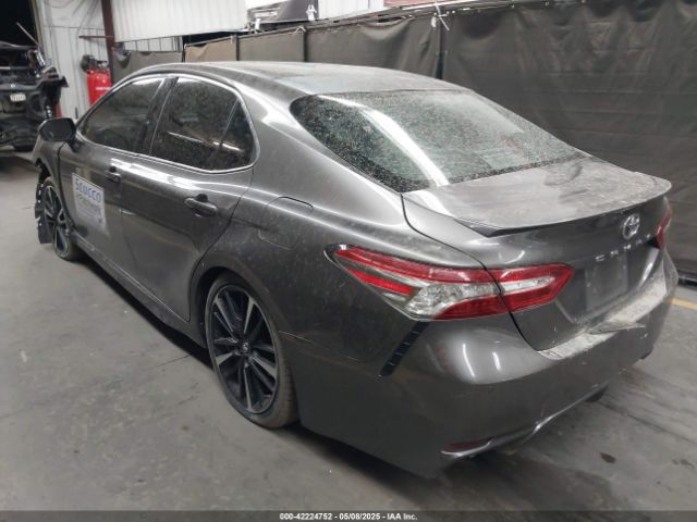 2018 TOYOTA CAMRY 4T1B61HK3JU084100 Photo 2