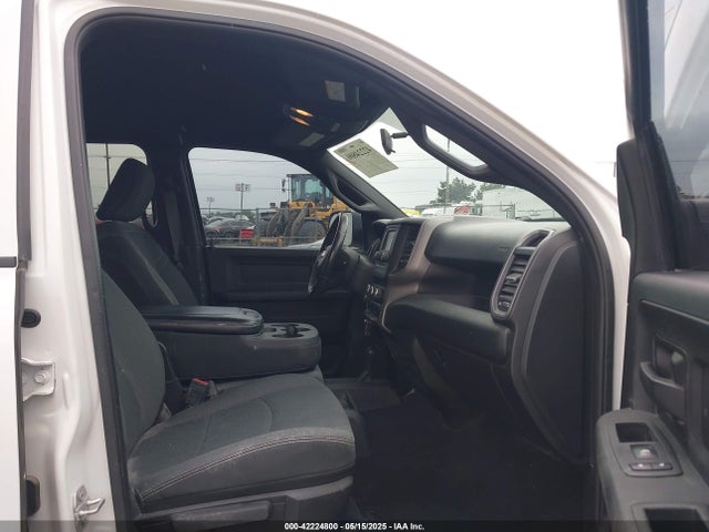 3C6UR5HJ1MG560703 RAM 2500