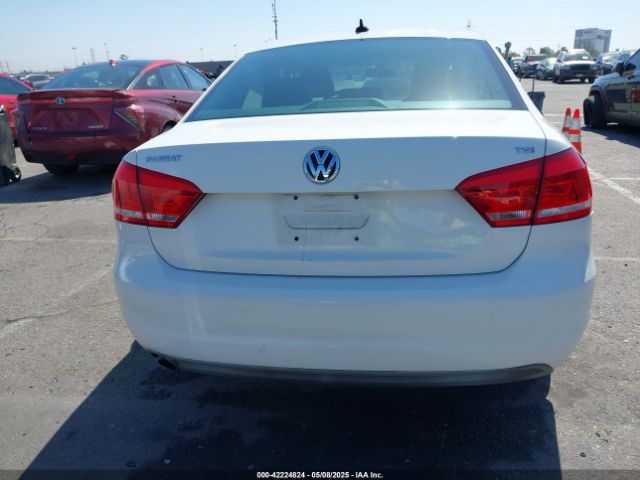 1VWAT7A37EC059126 Volkswagen Passat 1.8t Wolfsburg Edition