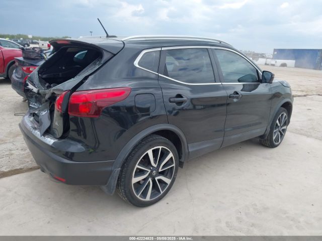 JN1BJ1CP8HW028998 Nissan ROGUE SPORT
