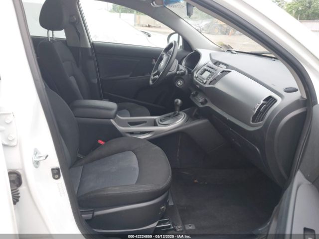 KNDPB3ACXF7793956 KIA Sportage Lx