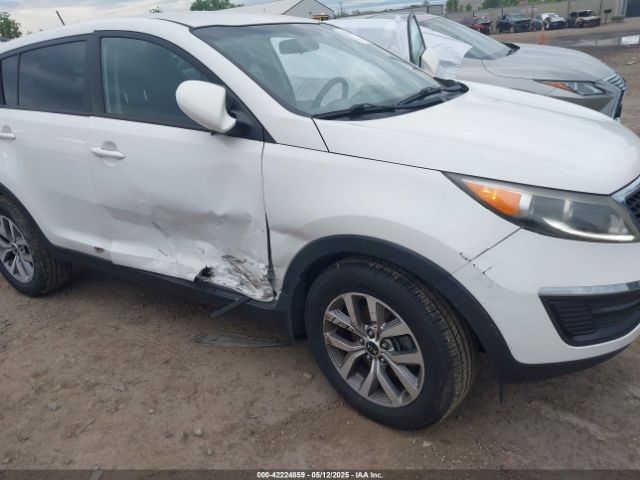 KNDPB3ACXF7793956 KIA Sportage Lx