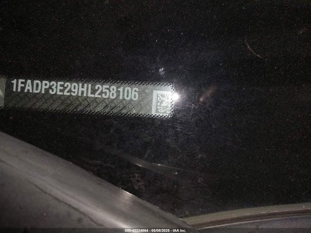 Ford FOCUS S 2017 1FADP3E29HL258106 Image 9