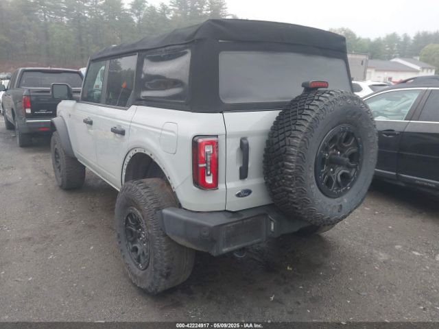 2022 FORD BRONCO 1FMEE5DP2NLA70127 Photo 2
