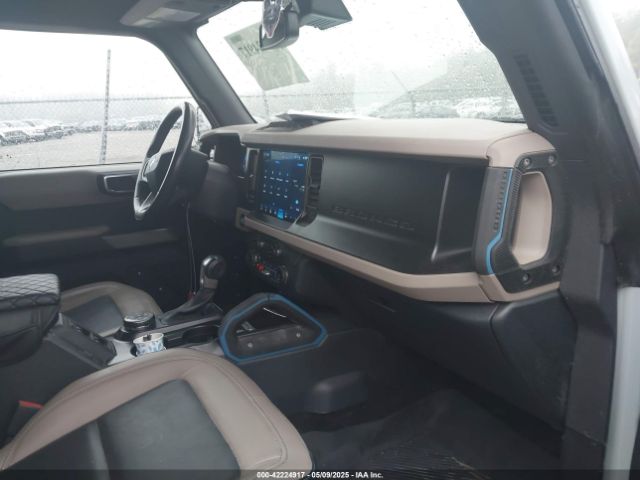 2022 FORD BRONCO 1FMEE5DP2NLA70127 Photo 4