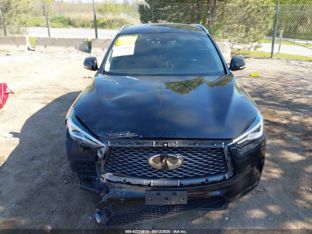 3PCAJ5M35KF138981 Infiniti Qx50 Essential