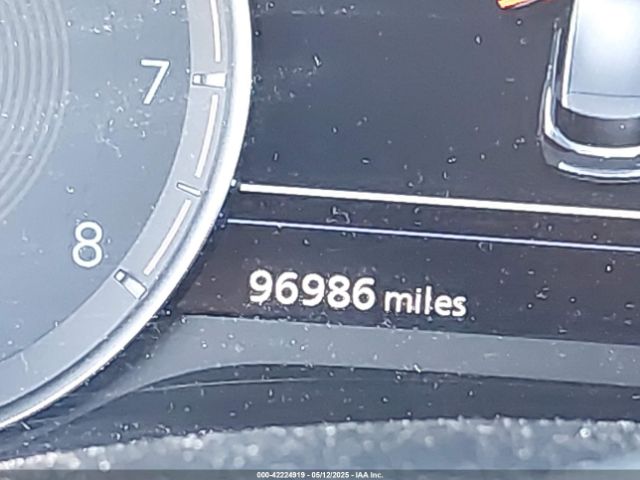 3PCAJ5M35KF138981 Infiniti Qx50 Essential