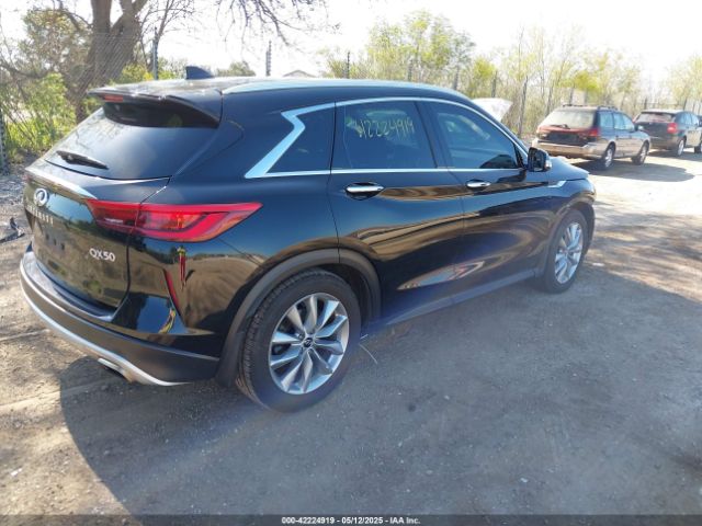 3PCAJ5M35KF138981 Infiniti Qx50 Essential