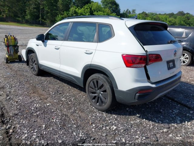2022 VOLKSWAGEN TAOS 3VVCX7B24NM035906 Photo 2