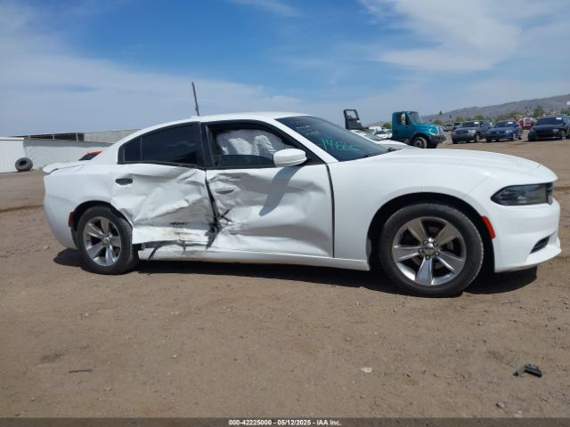 2C3CDXHGXFH751160 Dodge Charger Sxt