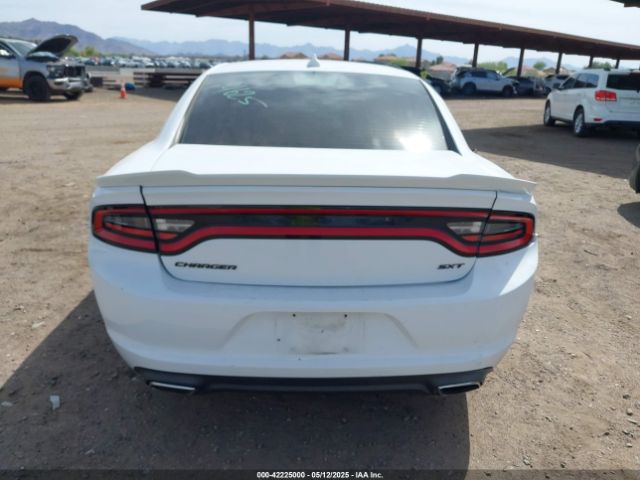 2C3CDXHGXFH751160 Dodge Charger Sxt