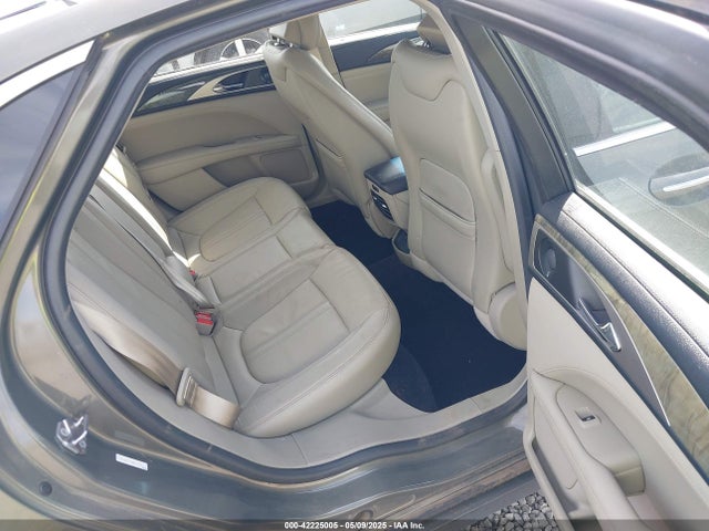 3LN6L5FCXHR635153 Lincoln 2017
