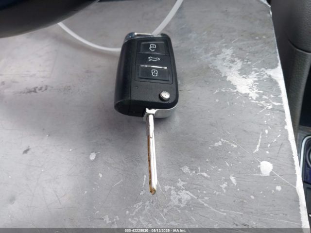 1VWGT7A35HC061276 Volkswagen 1.8 tsi