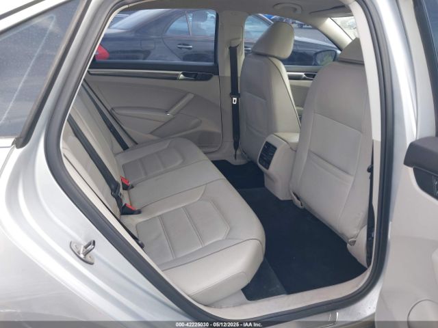 1VWGT7A35HC061276 Volkswagen 1.8 tsi