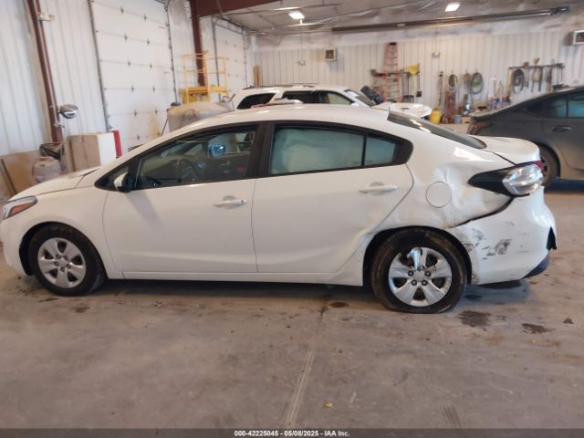3KPFK4A79JE229406 KIA FORTE LX