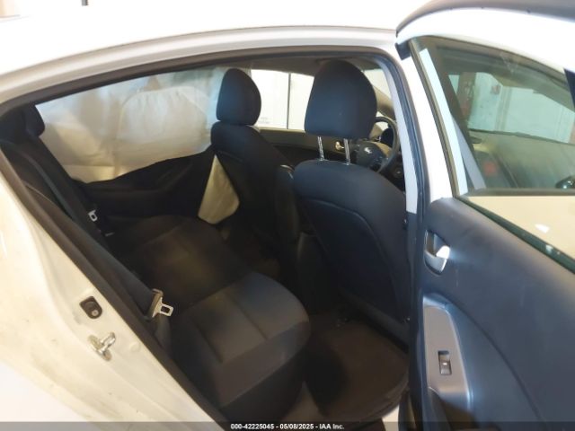 3KPFK4A79JE229406 KIA FORTE LX