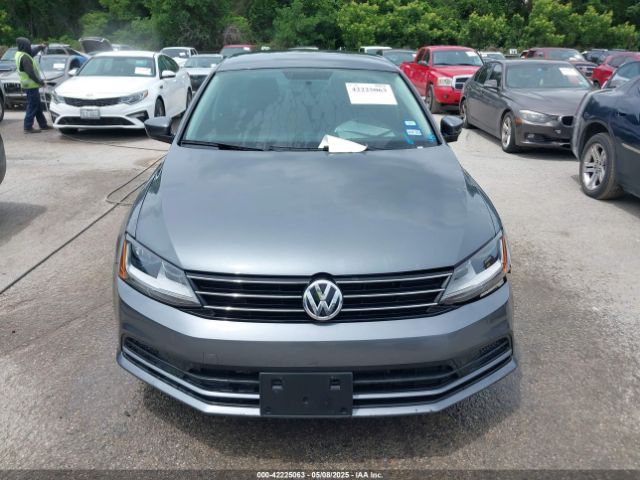 3VW2B7AJ9HM305599 Volkswagen 1.4 tsi
