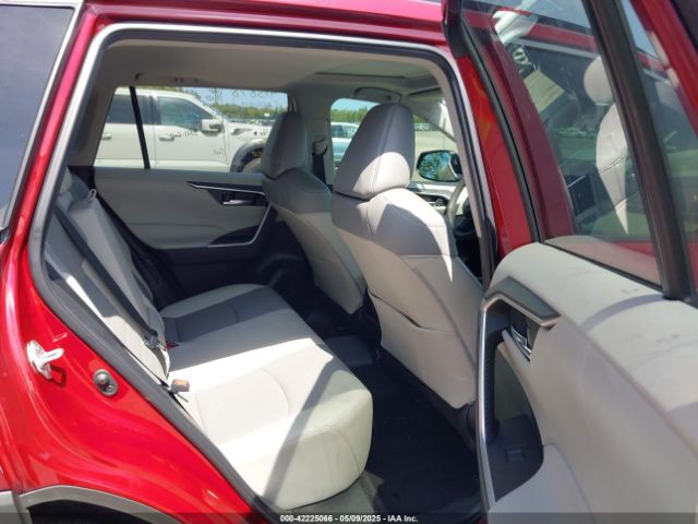 2T3C1RFV6PW261589 Toyota Rav4 Xle Premium