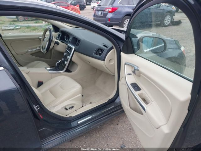 YV126MFK8G1399228 Volvo S60 T5 Drive-e Premier
