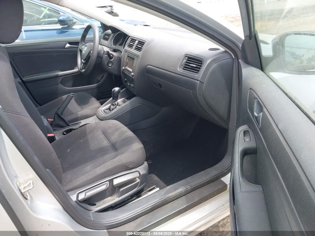 3VW267AJ4GM340375 Volkswagen Jetta 1.4t S