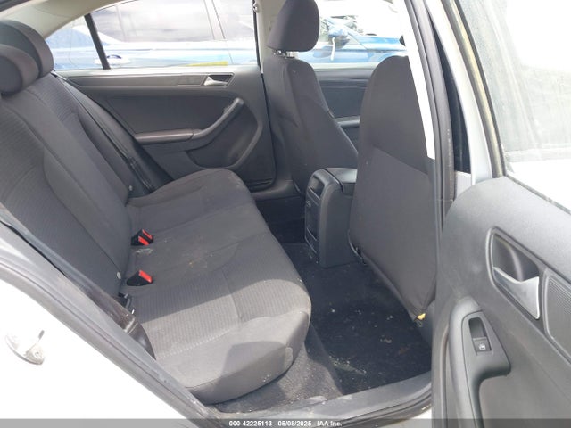 3VW267AJ4GM340375 Volkswagen Jetta 1.4t S