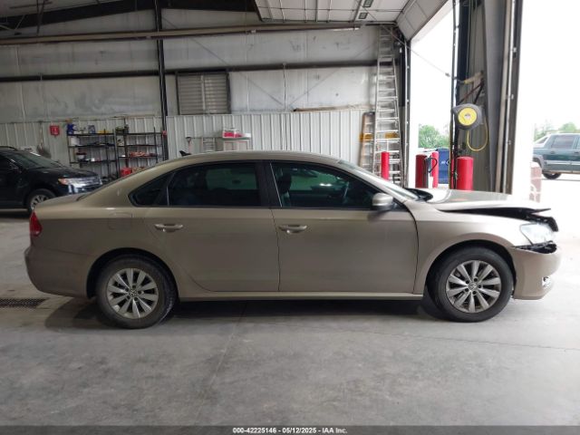 1VWAT7A38FC013595 Volkswagen Passat 1.8t Wolfsburg Edition