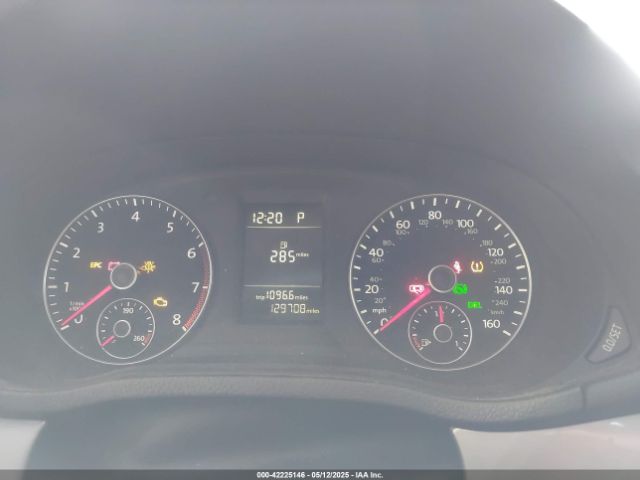 1VWAT7A38FC013595 Volkswagen Passat 1.8t Wolfsburg Edition