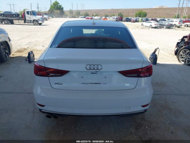 WAUAUGFFXH1042773 Audi A3 2.0t Premium