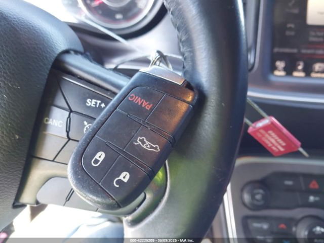 2C3CDZAG6FH704309 Dodge Challenger Sxt