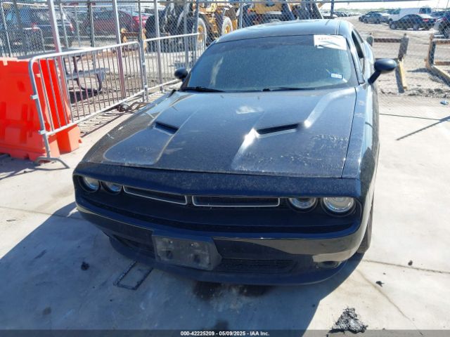 2C3CDZAG6FH704309 Dodge Challenger Sxt