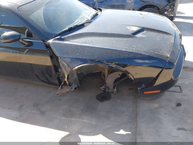 2C3CDZAG6FH704309 Dodge Challenger Sxt