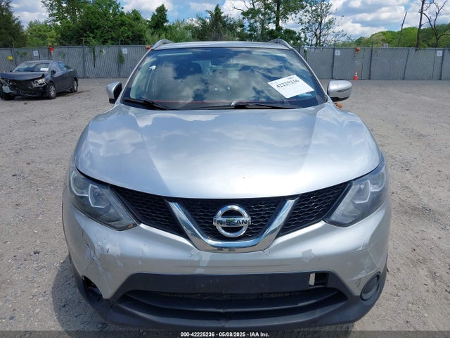 JN1BJ1CR4HW119221 Nissan Rogue Sport Sv