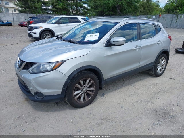 JN1BJ1CR4HW119221 Nissan Rogue Sport Sv