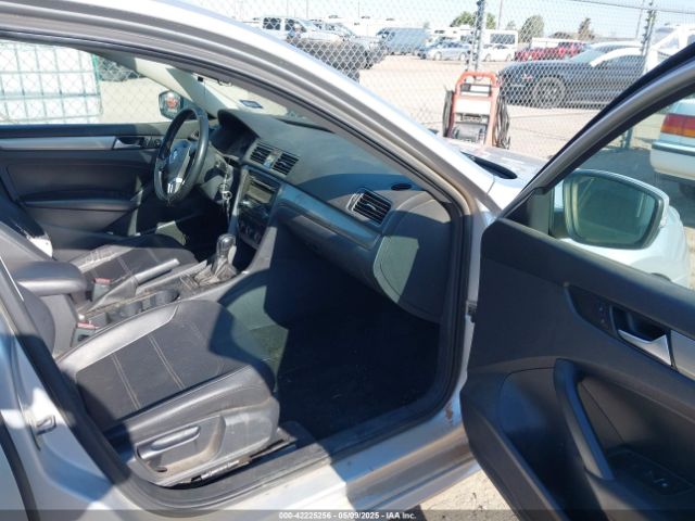 1VWAS7A39EC068493 Volkswagen Passat 1.8t Wolfsburg Edition