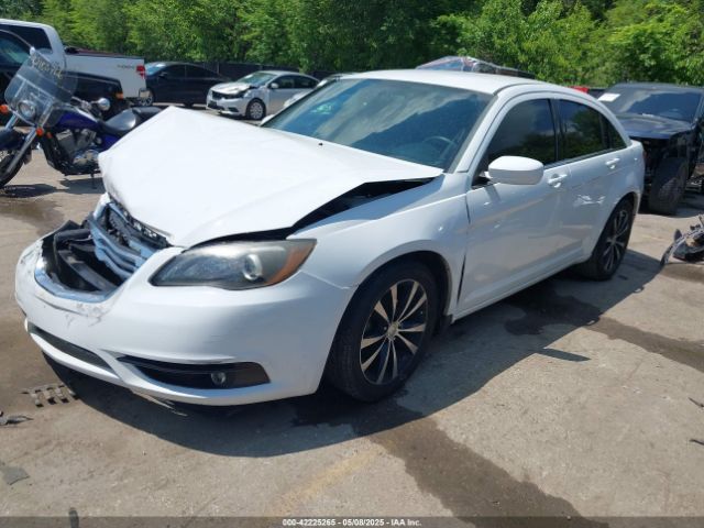 2014 CHRYSLER 200 1C3CCBBG9EN152089 Photo 1