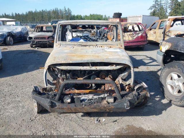 1C4BJWDG3FL500631 Jeep Wrangler Unlimited Sport