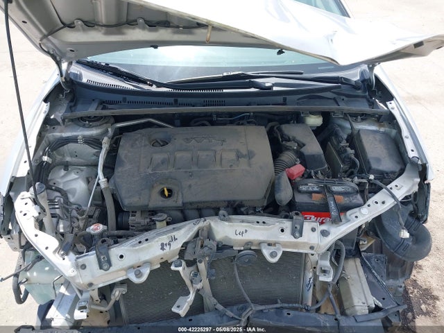 Toyota COROLLA LE 2018 5YFBURHE9JP793419 Image 10
