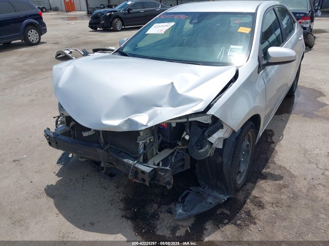 Toyota COROLLA LE 2018 5YFBURHE9JP793419 Image 6