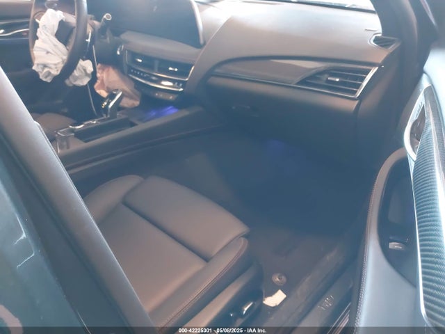 2025 CADILLAC CT5-V 1G6DV5RW1S0113761 Photo 4