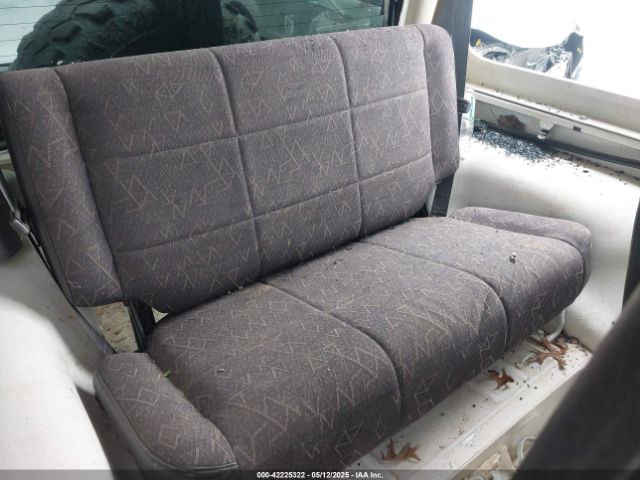 2000 JEEP WRANGLER 1J4FA59S3YP740762 Photo 7