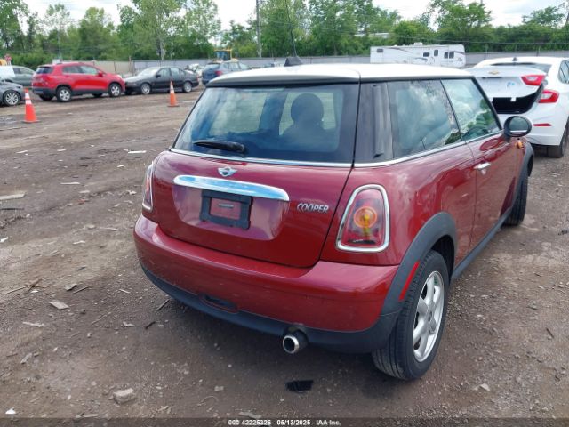 2009 MINI COOPER WMWMF33599TW72771 Photo 3
