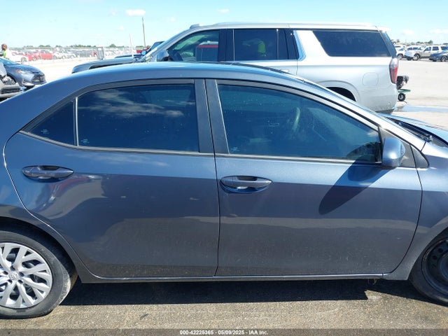 2018 Toyota Corolla Le მანქანა იყიდება აუქციონზე, vin: 5YFBURHE4JP812734, აუქციონის ნომერი: 42225365