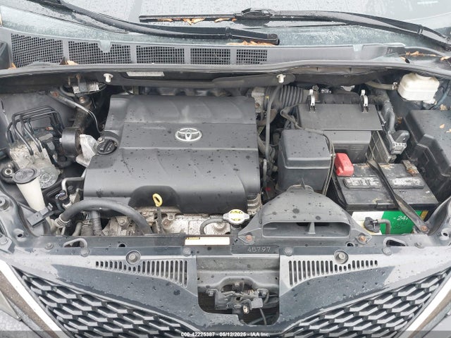 Toyota Sienna Se 8 Passenger 2014 5TDXK3DCXES460558 Image 10
