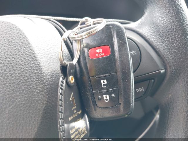 2022 TOYOTA RAV4 2T3W1RFV5NW221028 Photo 10